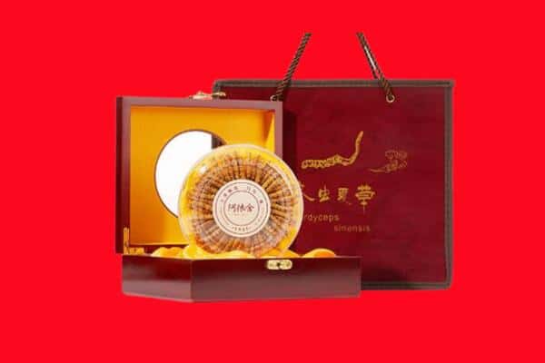 收购资讯:镇江润州区回收冬虫夏草是按克吗